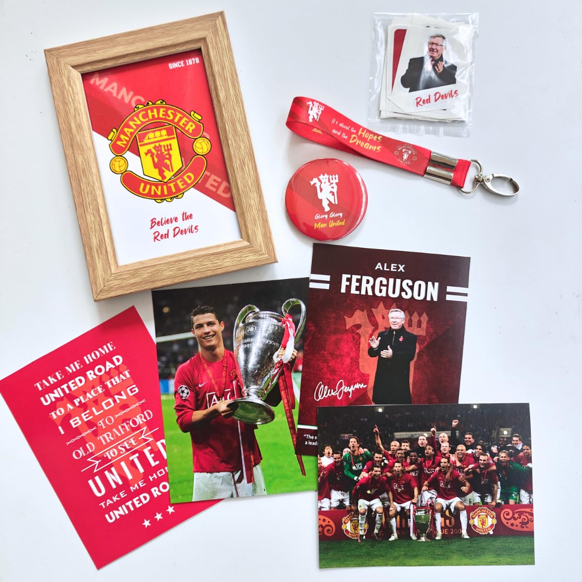 Manchester United Gift Box Merchandise for Fans